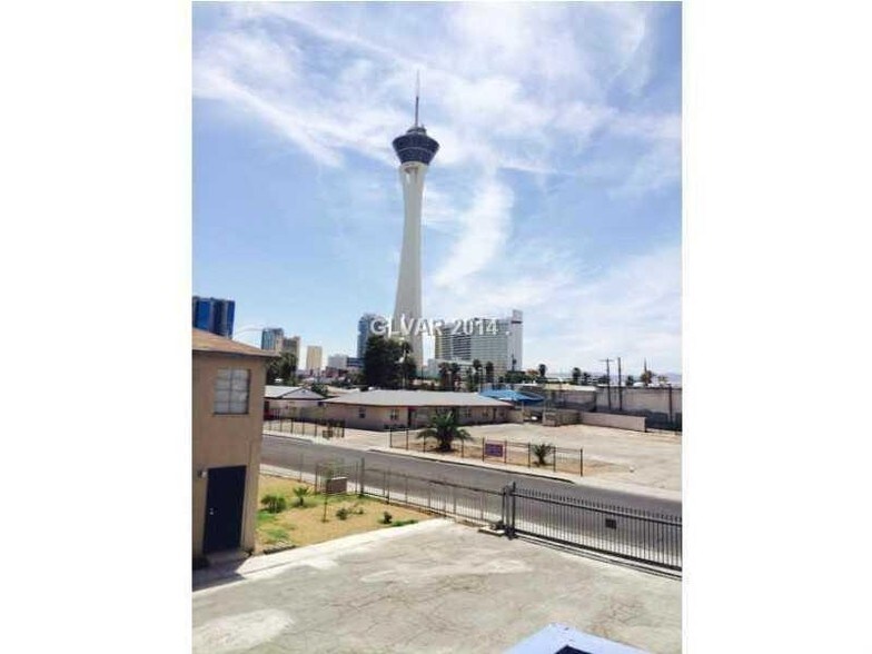 More Photos Of 1707 Santa Paula Dr, Las Vegas Multifamily For Sale