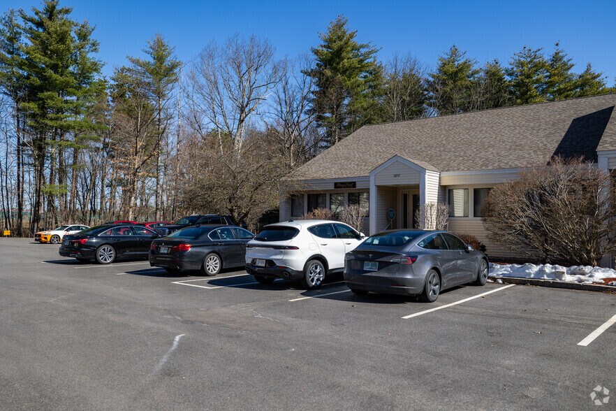 More Photos Of 380 Harvey Rd, Manchester Office Residential For Lease