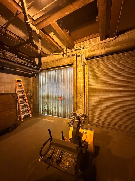 More Photos Of 19 Baltimore St, Cumberland Specialty For Sale