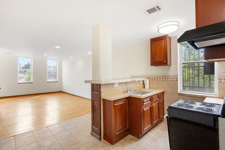 More Photos Of 2400 Druid Hill Ave, Baltimore Storefront Retail Residential For Sale