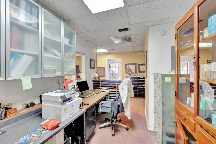 More Photos Of 2889 10th Ave N, Lake Worth Medical For Lease