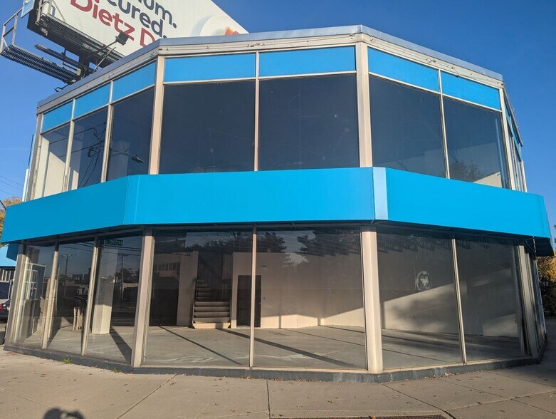 Primary Photo Of , Cambridge Unknown For Sale