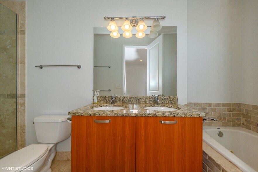 More Photos Of 4012 S Indiana Ave, Chicago Apartments For Sale