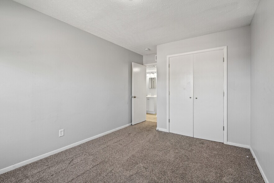 More Photos Of 1733 W 24th St, Lawrence Apartments For Sale