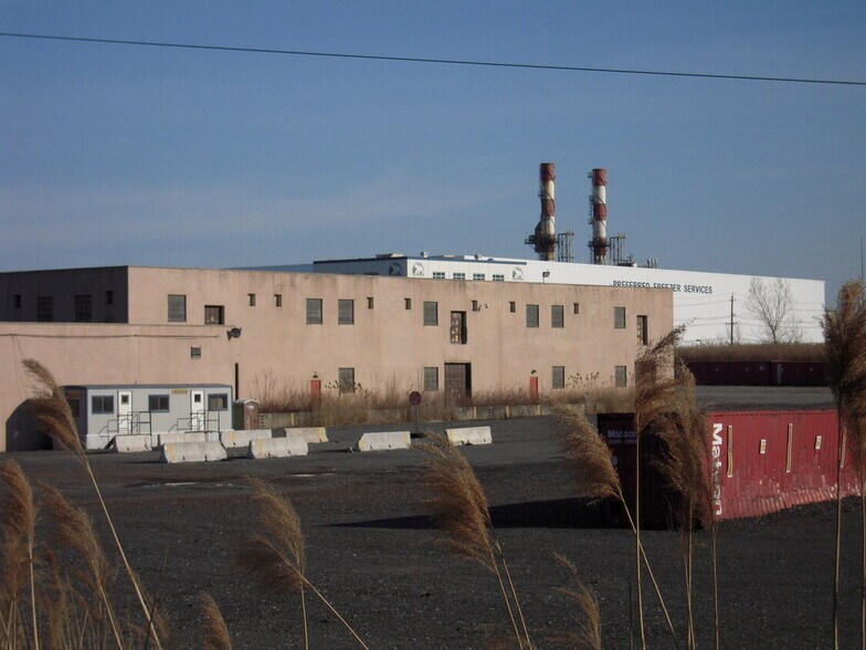 More Photos Of 309 Avenue P, Newark Truck Terminal For Lease