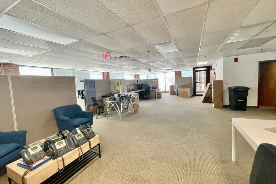 More Photos Of 360 Tunxis Hill Rd, Fairfield Auto Dealership For Sale
