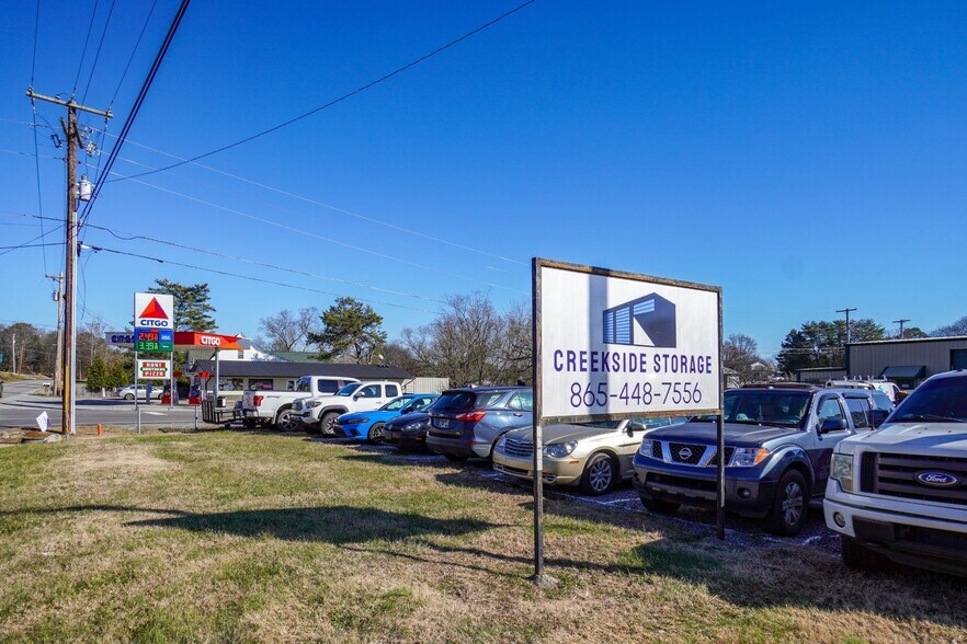 More Photos Of 3832 Morganton Rd, Maryville Self Storage For Sale