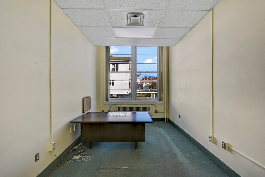 More Photos Of 301 Delaware Ave, Olyphant Office For Sale