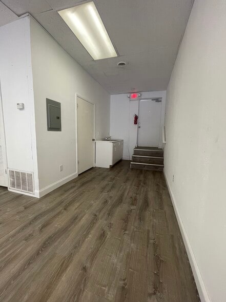 More Photos Of 12 N Black Horse Pike, Runnemede Storefront Retail Residential For Lease
