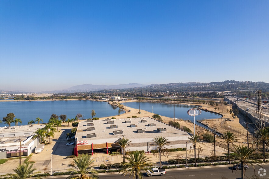 More Photos Of 1008-1028 N Tustin Ave, Anaheim Unknown For Lease