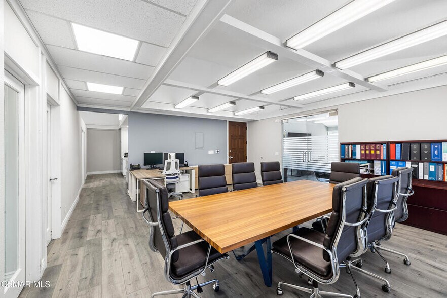 More Photos Of 2505 Canada Blvd, Glendale Office For Lease