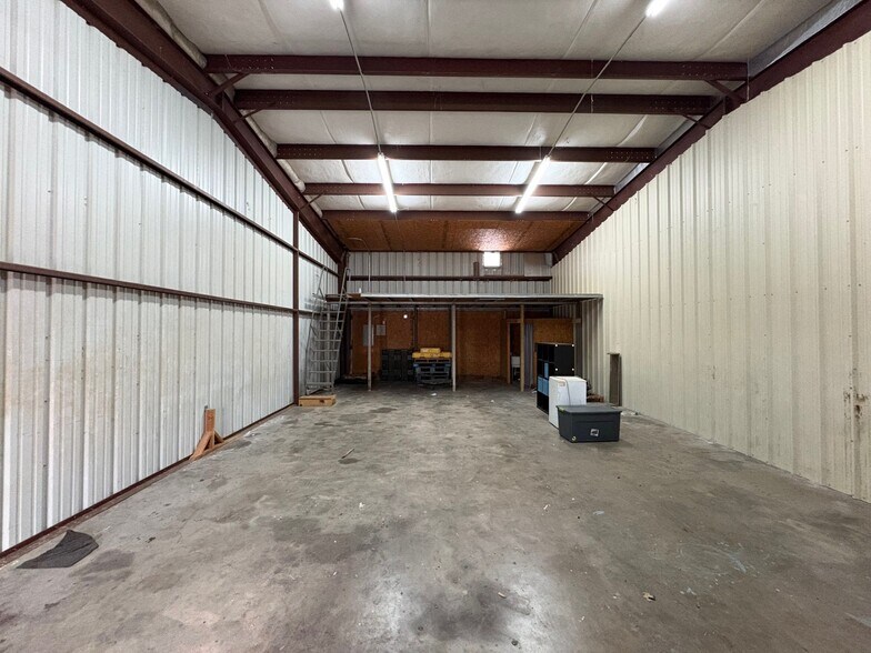 More Photos Of 650 Stafford Run Rd, Stafford Unknown For Lease