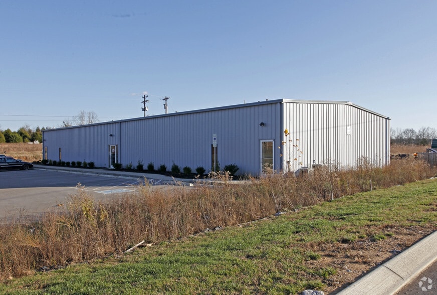 More Photos Of 5540 E Division St, Mount Juliet Warehouse For Lease
