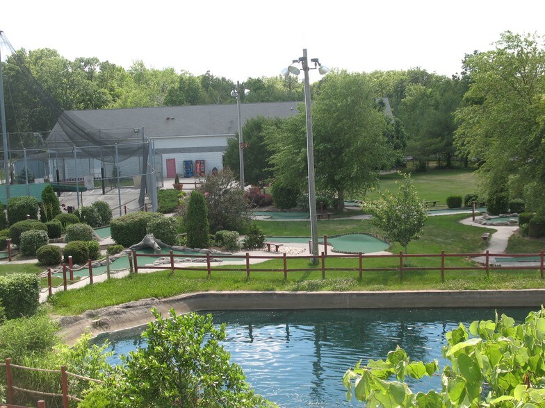 Primary Photo Of 2390 US Highway 9, Howell Golf Course Driving Range For Sale