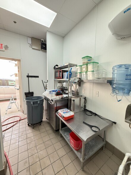 More Photos Of 23015 Colonial Pky, Katy Storefront Retail Office For Lease