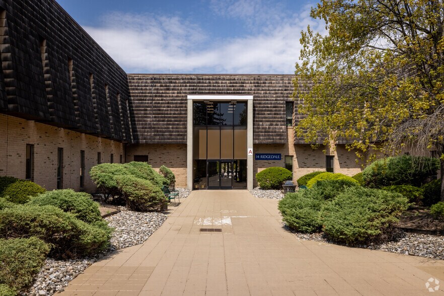 Primary Photo Of 14 Ridgedale Ave, Cedar Knolls Medical For Lease