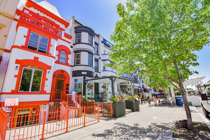 More Photos Of 2337 18th St NW, Washington Storefront Retail Residential For Lease