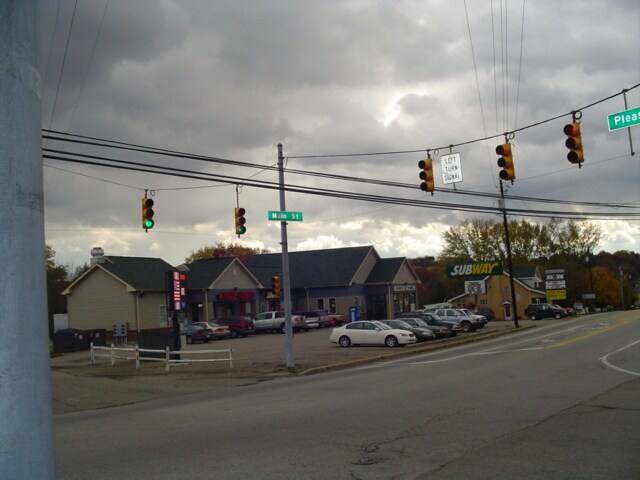 More Photos Of 502 Main St, Ford City Storefront For Sale