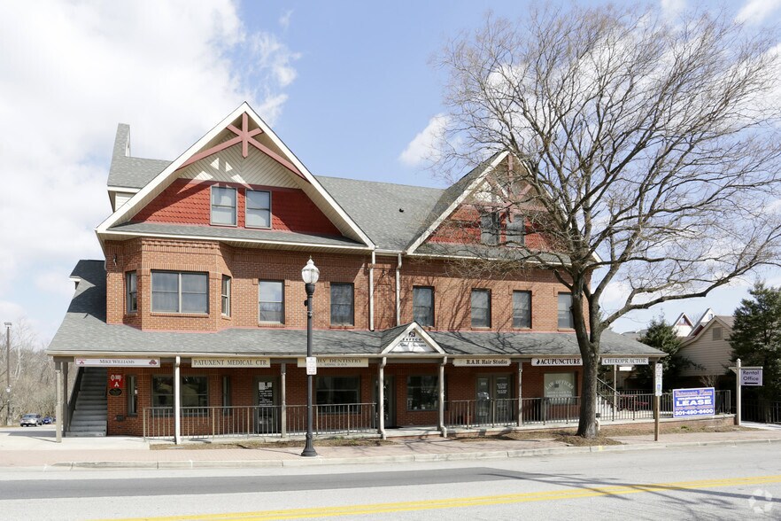 More Photos Of 637 Main St, Laurel Apartments For Sale