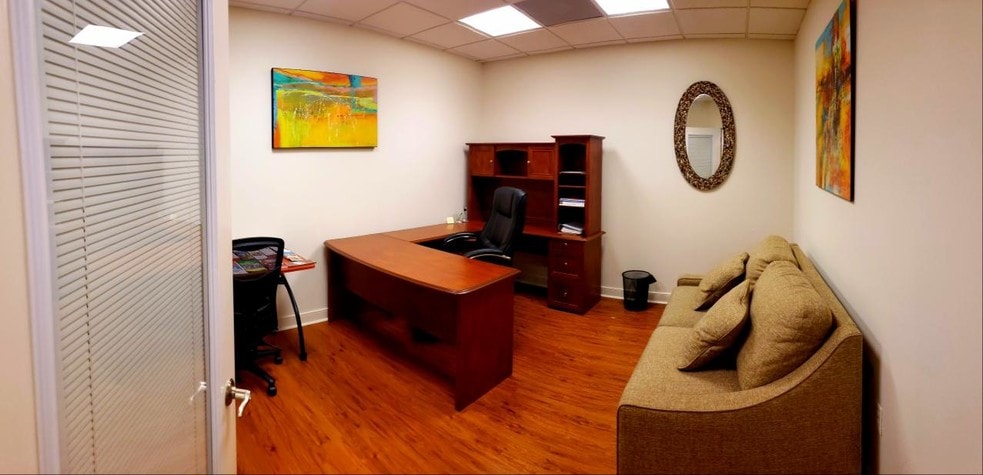 More Photos Of 8052 Elm Dr, Mechanicsville Office For Lease