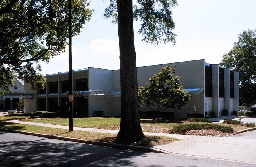 More Photos Of 1960 Randolph Rd, Charlotte Medical For Lease