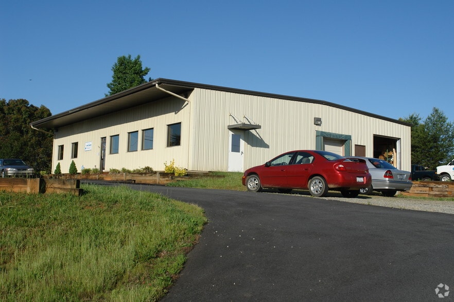 Primary Photo Of 6610 Denver Industrial Park Rd, Denver Warehouse For Lease