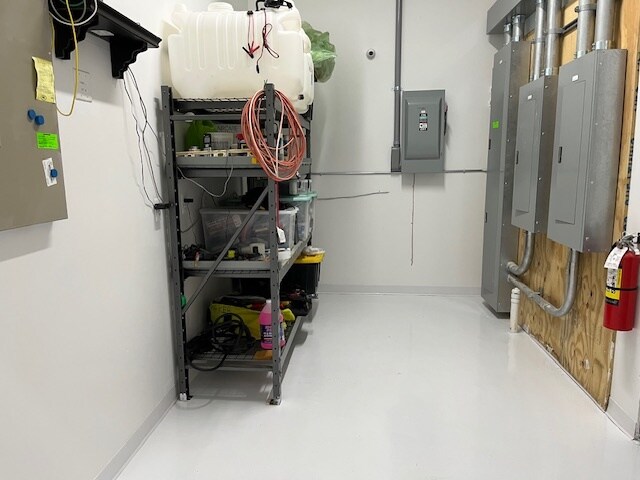 More Photos Of 6810 Sheridan Rd, Vassar Warehouse For Sale