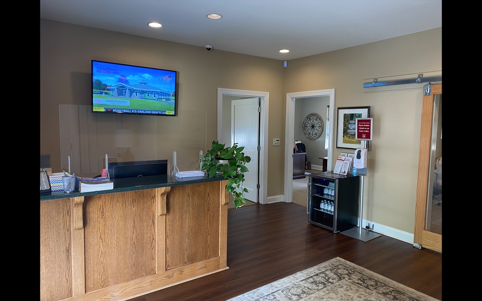 More Photos Of 100 Edgewood Ave, Landrum Medical For Sale