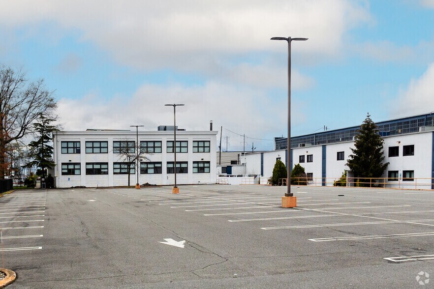 More Photos Of 711 Lidgerwood Ave, Elizabeth Manufacturing For Sale