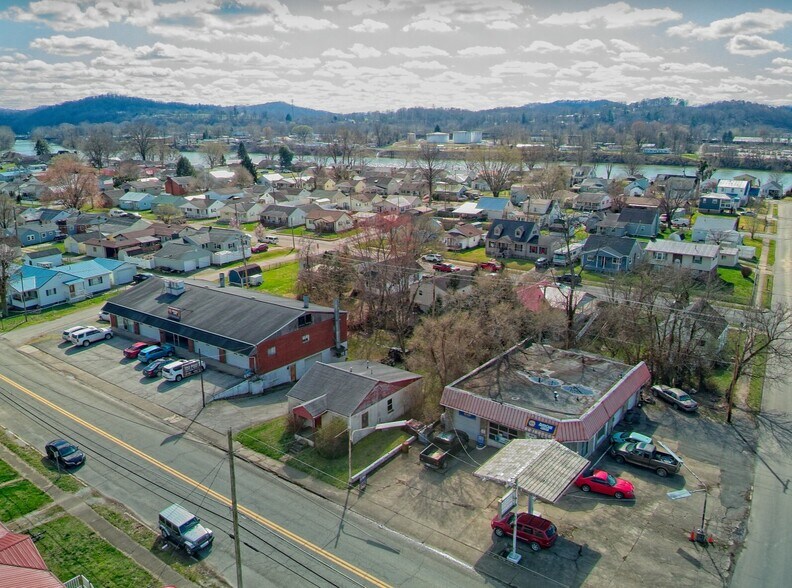 More Photos Of 808 Main Ave, Nitro Auto Repair For Sale