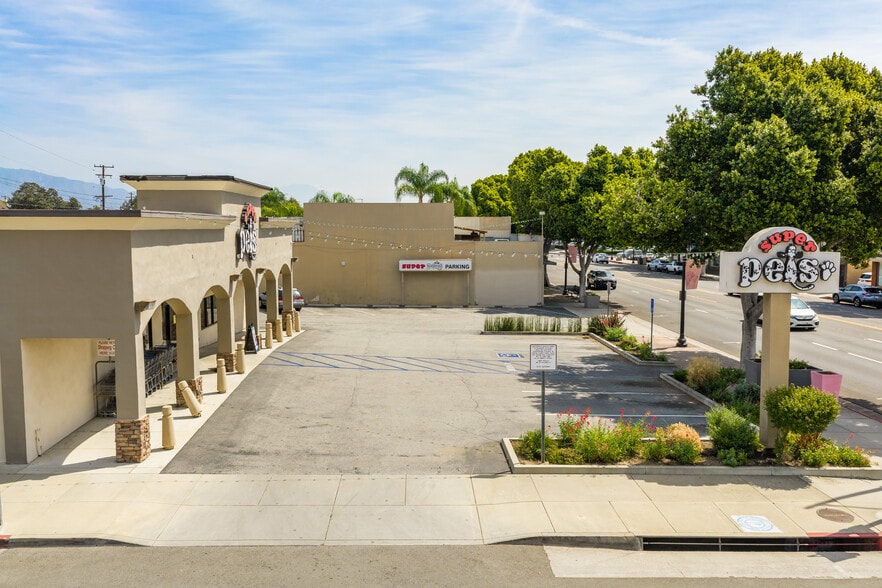 More Photos Of 9403 Las Tunas Dr, Temple City Freestanding For Sale