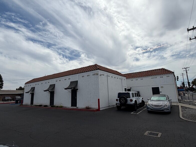More Photos Of 910 E Florida Ave, Hemet General Retail For Sale