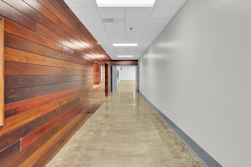 More Photos Of 1109 E Ozark Ave, Gastonia Warehouse For Lease