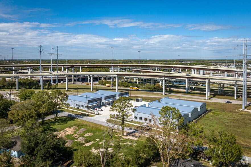 More Photos Of 6409 Eddie Dr, Humble Warehouse For Sale