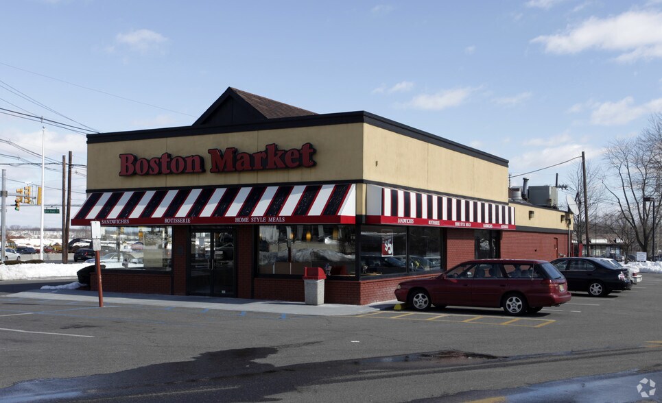 Primary Photo Of 878 Route 1, Edison Fast Food For Lease