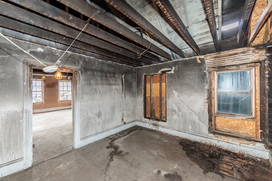 More Photos Of 4134-4136 Lorain Ave, Cleveland Storefront Retail Residential For Sale