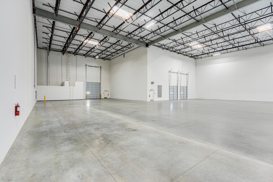 More Photos Of 14100 Rebecca St, Moreno Valley Service For Lease