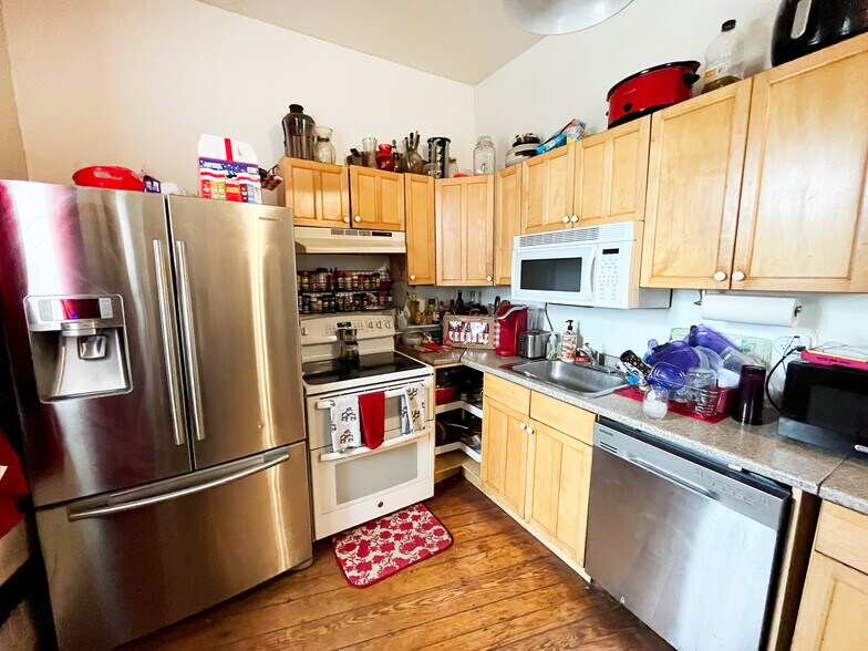 More Photos Of 343-347 Main St, Clinton Apartments For Sale