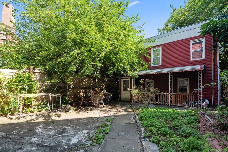 More Photos Of 319 Prospect Pl, Brooklyn Storefront Retail Residential For Sale