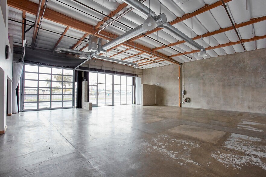 More Photos Of 2010 W 135th St, Gardena Manufacturing For Sale