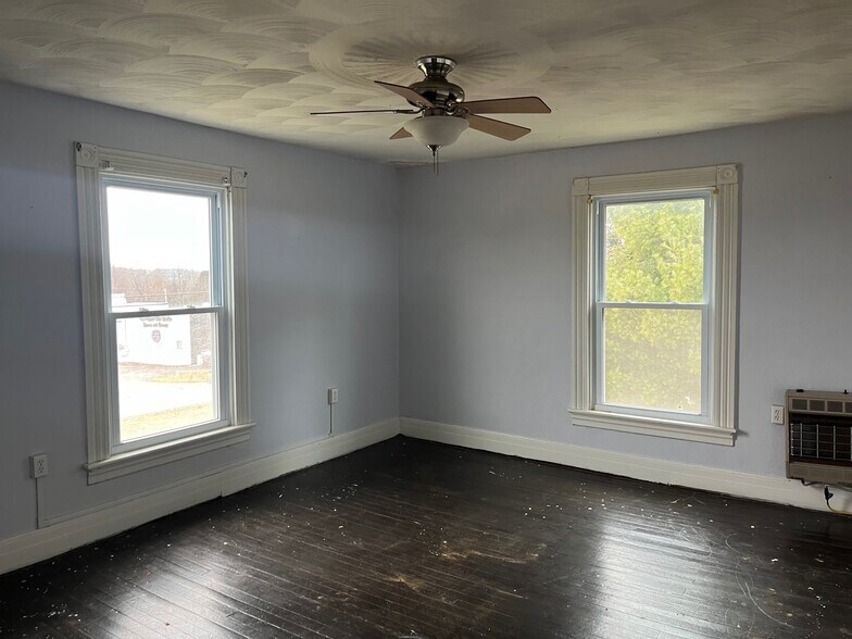 More Photos Of 1129 Thomas Jefferson Rd, Forest General Retail For Sale