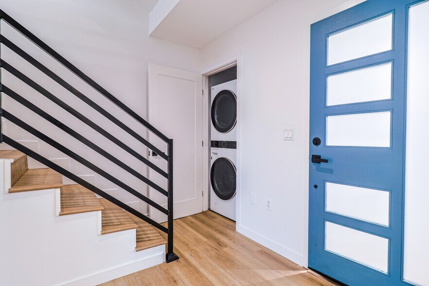 More Photos Of 1414 S Orange Dr, Los Angeles Apartments For Sale