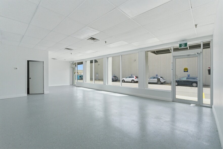 More Photos Of 397 Humberline Dr, Toronto Warehouse For Sale