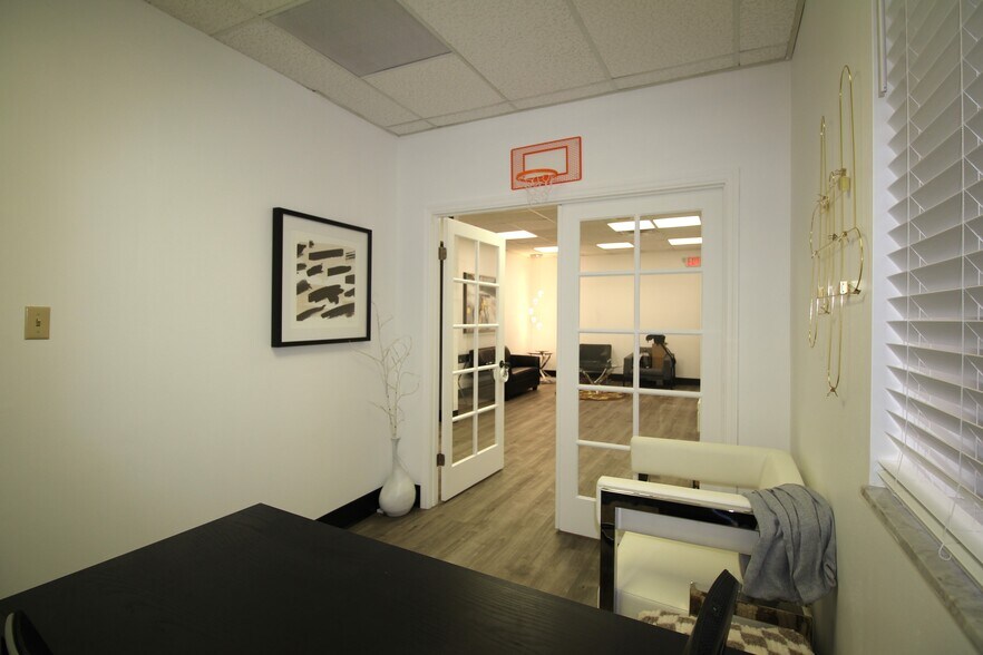 More Photos Of 2506 W Virginia Ave, Tampa Medical For Lease