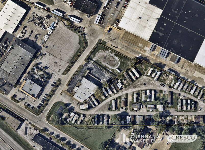 More Photos Of 23360 Michelle Dr, Bedford Heights Showroom For Sale