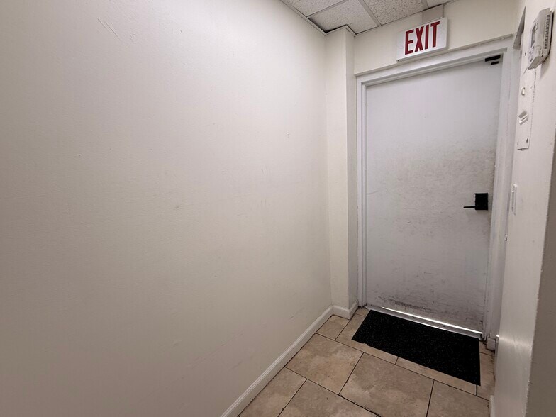 More Photos Of 801 Monterey St, Coral Gables Medical For Lease