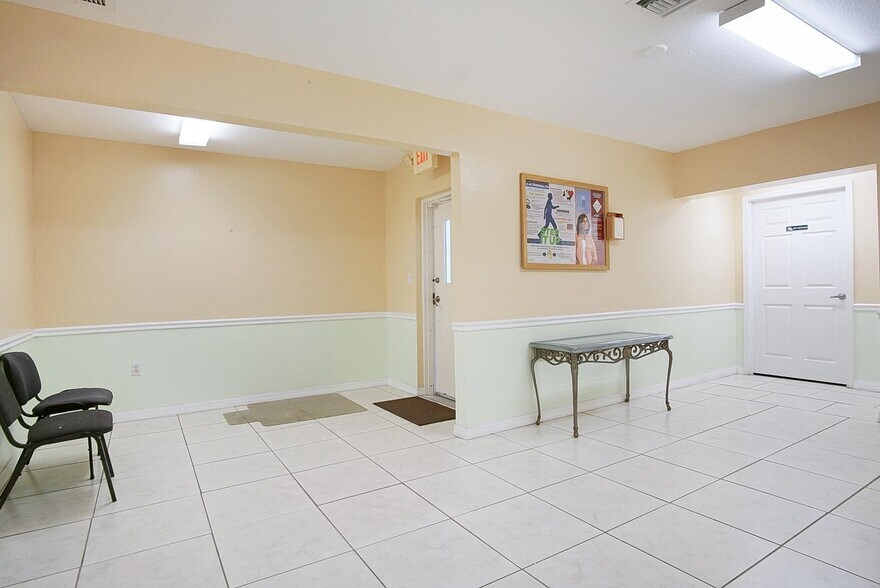 More Photos Of 706 N 7th St, Fort Pierce Office For Sale