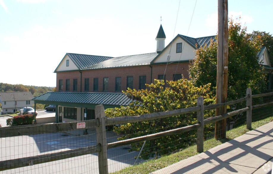 More Photos Of 111 Mount Carmel Rd, Parkton Storefront Retail Office For Lease