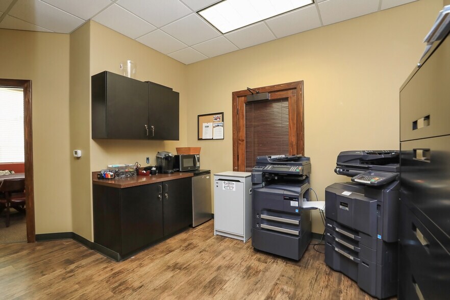 More Photos Of 2200 N FM 3083 Rd W, Conroe Office For Lease