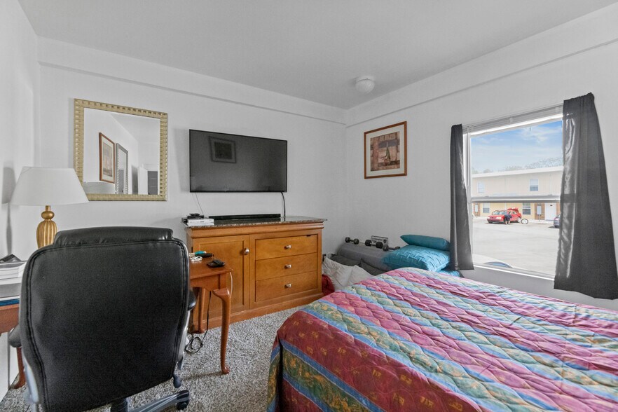 More Photos Of 6200 Melton Rd, Gary Hotel For Sale